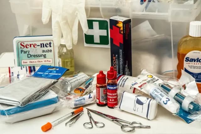 Gdzie kupić apteczkę? Sprawdź najlepsze miejsca w Poznaniu