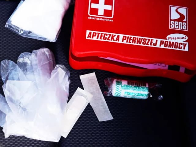 W jakich krajach apteczka samochodowa jest obowiązkowa? Sprawdź, gdzie grożą kary